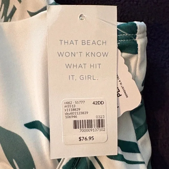 TOP ONLY. Cacique Tropical Leaf Print Women's Swimsuit Top. 42DD - Picture 3 of 4